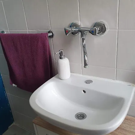Tina Apartman